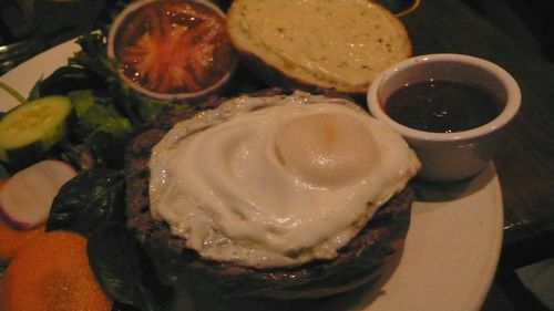 teresas-next-door-llama-burger